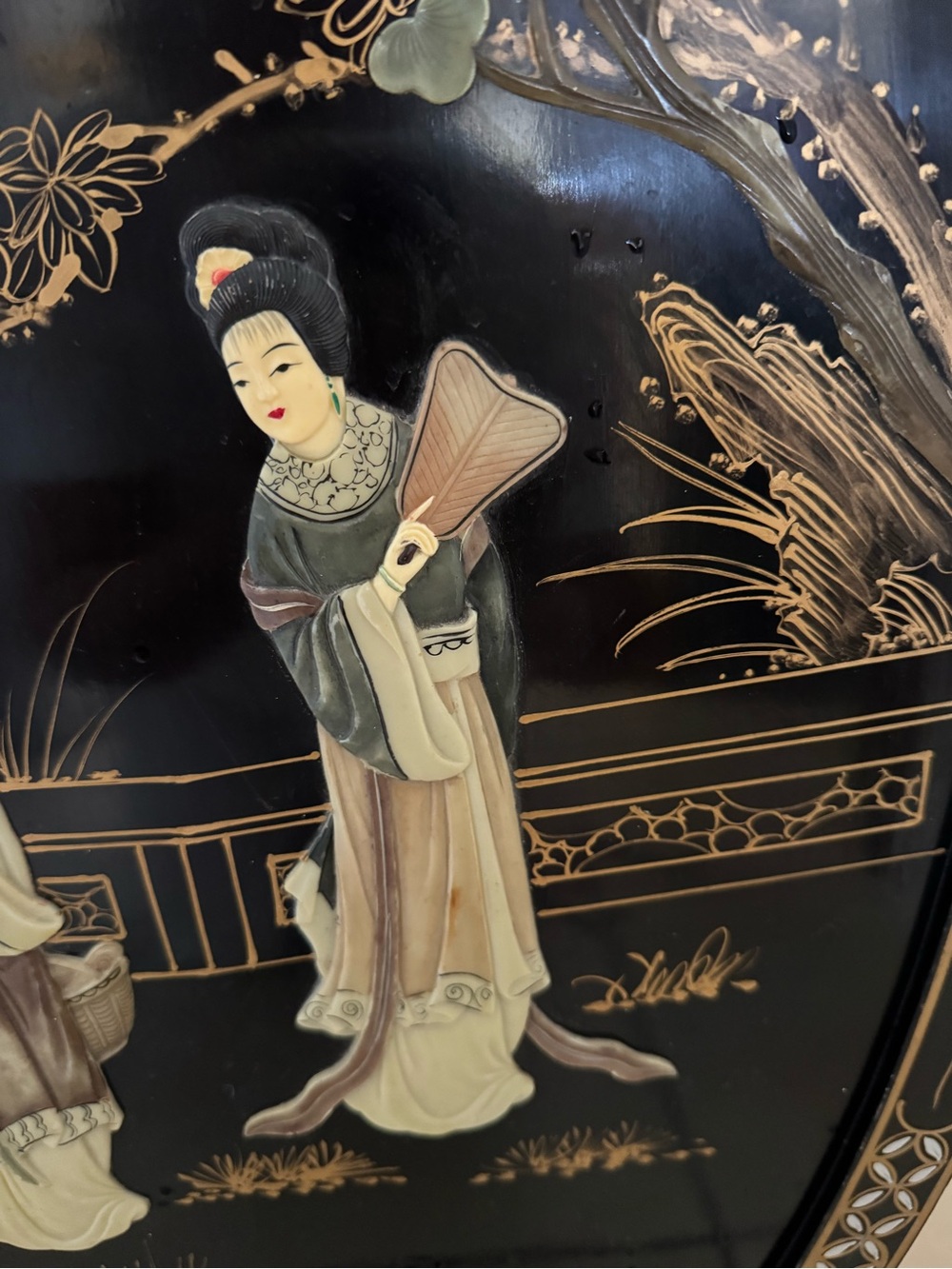 Vintage Japanese lacquer panel with mother -of pearl inlay and gold decoration. - Picture 5 of 6